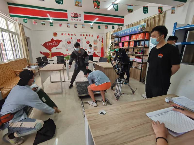 追星女孩心理学分析报告：临沂广告片拍摄公司揭秘饭圈应援式传播逻辑